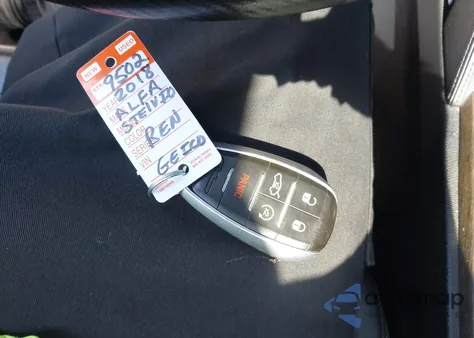 2018 Alfa Romeo Stelvio Ti Sport Awd z USA, uszkodzony, nr VIN ZASFAKNN0J7B95122